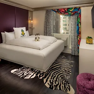 Hotel Staypineapple, An Artful Hotel, Midtown New York